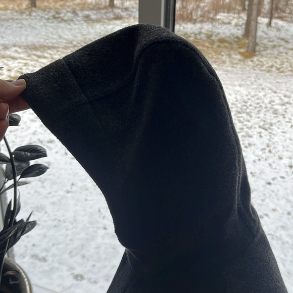 EUC Burton jacket - Picture 15 of 17